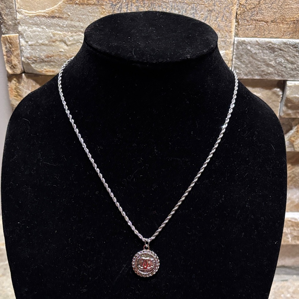 Elegant SilverCC  Pendant Necklace